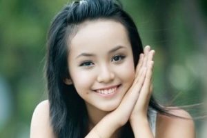 Hot Girl: Le Hoang Bao Tran